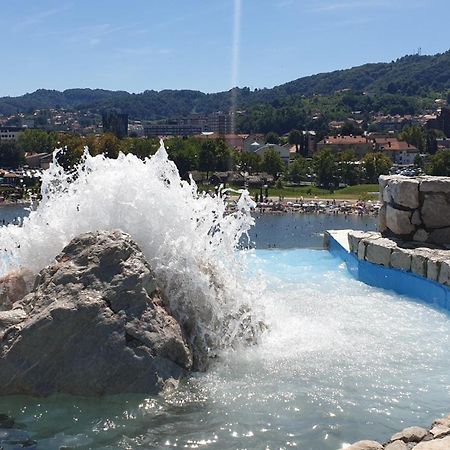 Apartmani Sarah Tuzla Esterno foto